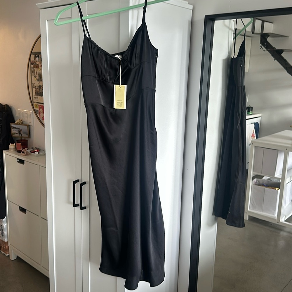 Wilfred black satin bellow midi dress